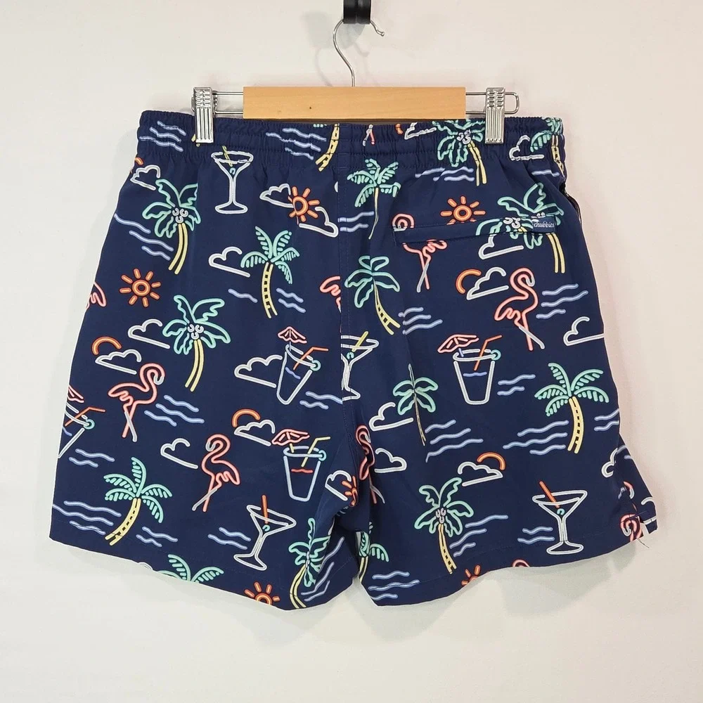Chubbies Mens Blue Swim Trunks L Flamingo Palm Tree Tropical Print 5.5 inseam